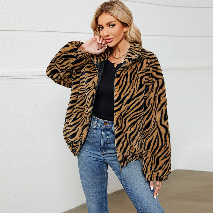 Damen Plüschjacke im trendigen Zebra-Look mit Stehkragen Drune