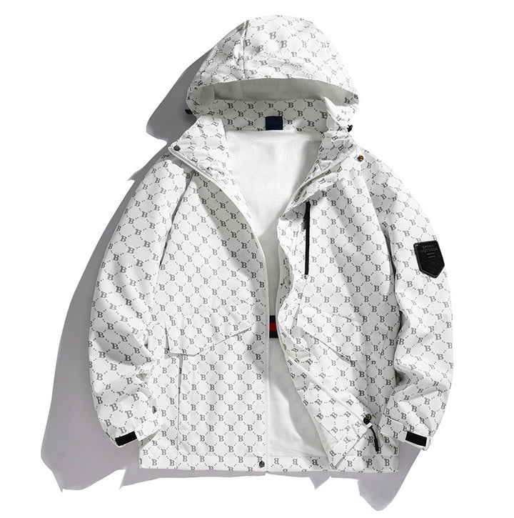 Herren Kapuzen-Softshelljacke mit Allover‑Monogramm, atmungsaktivem Meshfutter und Reißverschlusstaschen Drune