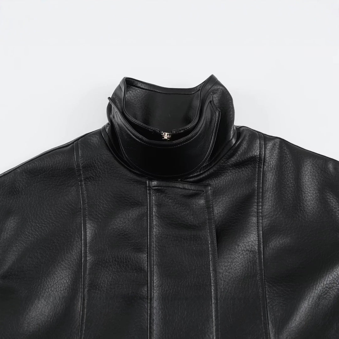 Damen Oversize Kunstlederjacke mit hohem Stehkragen, aufgesetzten Taschen und verstellbaren Schnallen Drune