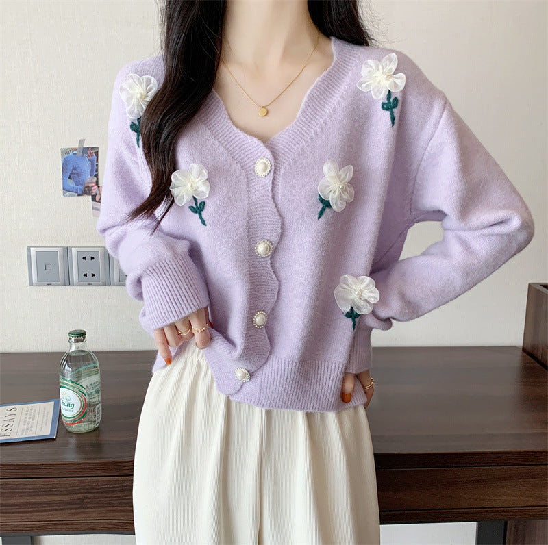 Damen verspielte Strickjacke mit Blumenstickerei und Perlenknöpfen Drune