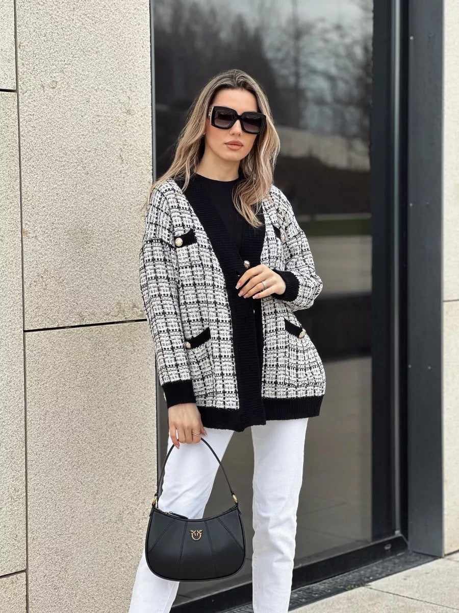 Damen Bouclé-Strickjacke mit eleganten Knopfdetails Drune