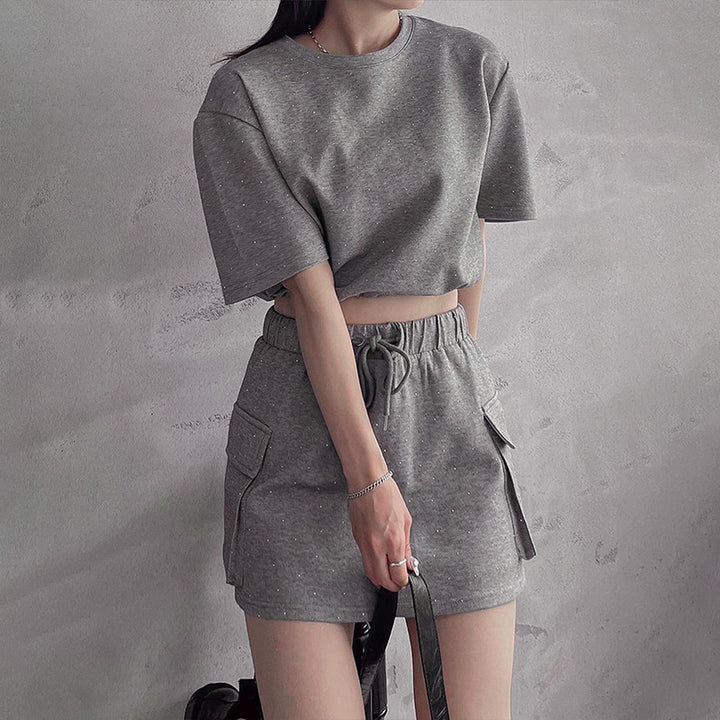 Damen lässiges Freizeit-Set mit cropped T-Shirt und Rock Drune