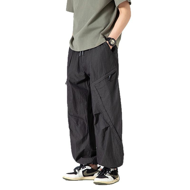 Herren Locker geschnittene Nylon-Cargohose mit Tunnelzugbund und angewinkelten Utility-Taschen Drune