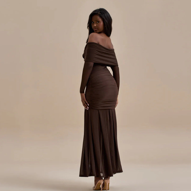 Damen Maxikleid mit schulterfreier Silhouette und dekorativen Rosen Drune