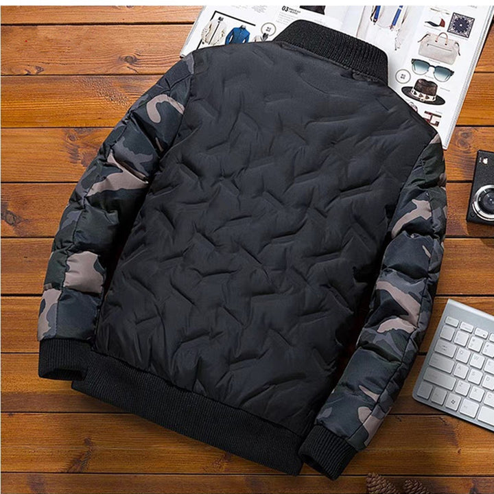 Herren gesteppte Bomberjacke mit camouflage-Ärmeln, wattierter Thermofütterung und Rippbündchen Drune