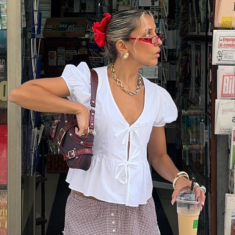 Damen Wickeloberteil mit Puffärmeln und femininem Peplum-Saum Drune