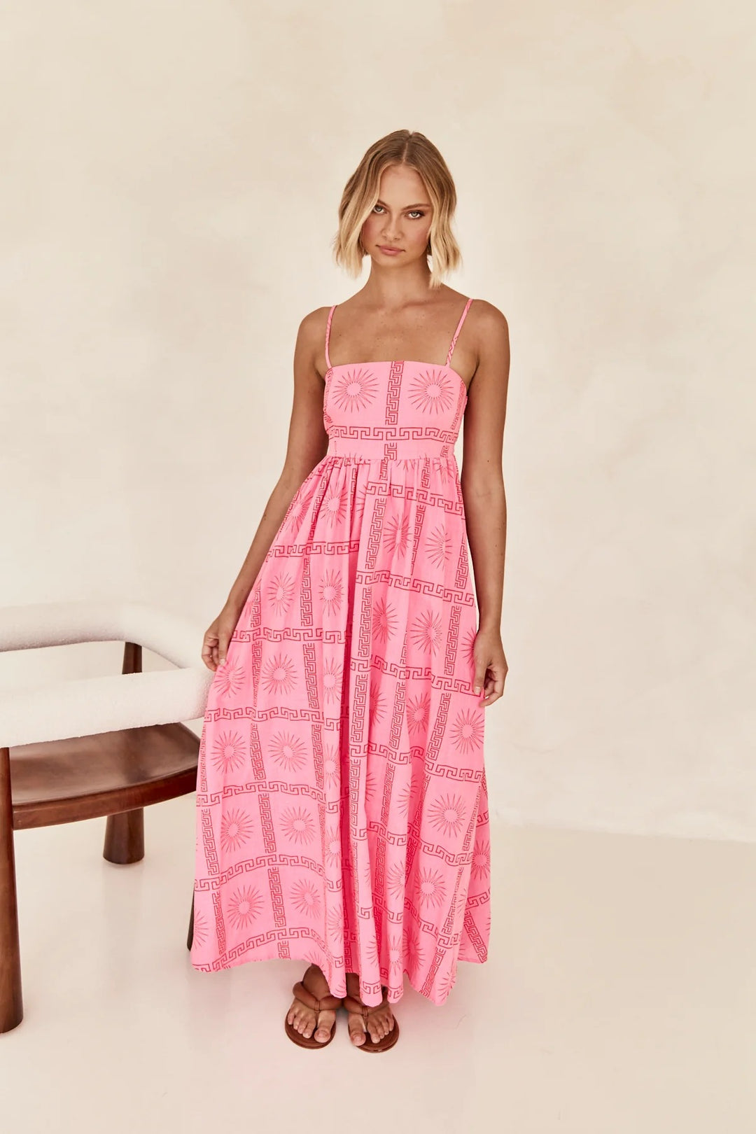 Damen Maxikleid mit gesmoktem Oberteil und verspieltem Grafikdesign Drune