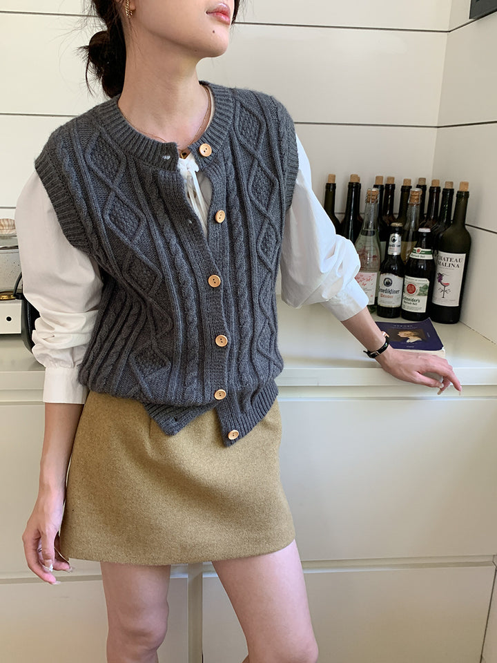 Damen Strickweste mit dekorativen Knopfdetails Drune