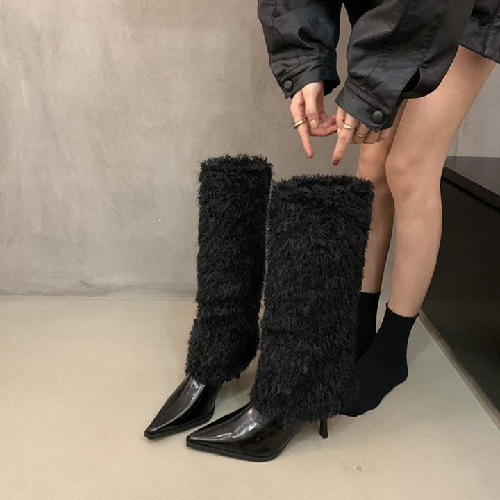 Damen spitz zulaufende Stiefel mit hohem Kunstfell‑Schaft und geformtem Kittenabsatz Drune