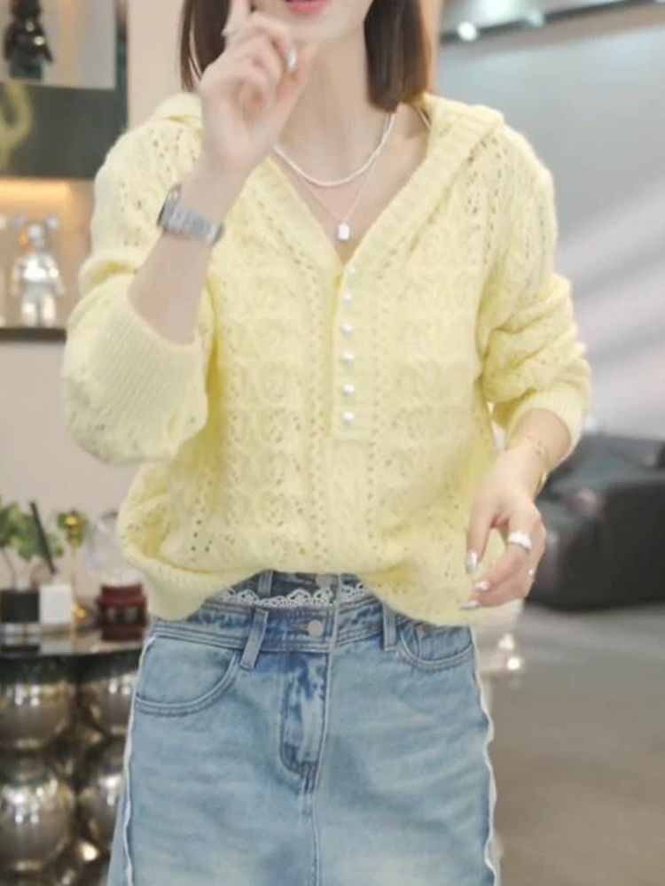 Damen Strickpullover mit Kapuze und edlen Knopfdetails Drune