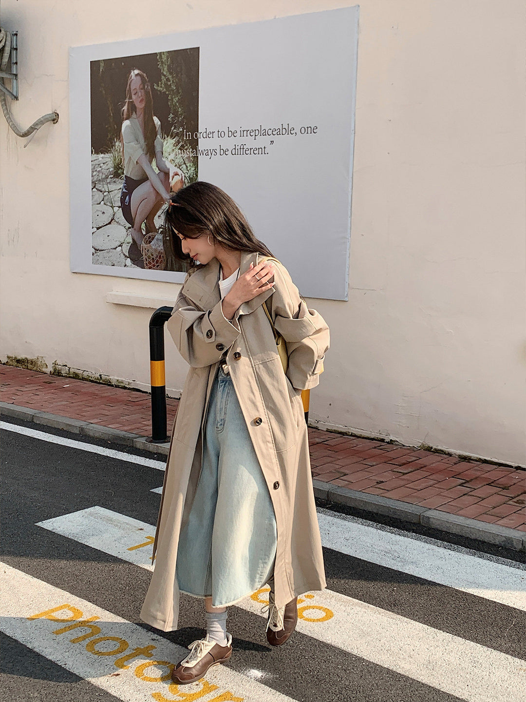 Damen Langer leichter Trenchcoat im Oversize-Stil mit geradem Schnitt und verdeckter Knopfleiste Drune