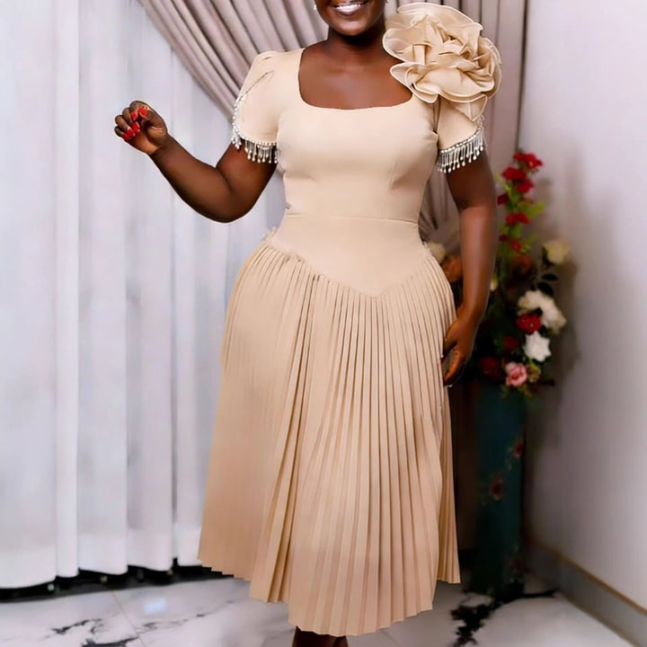 Damen Elegantes Faltenkleid mit floralem Akzent und Perlenverzierungen Drune