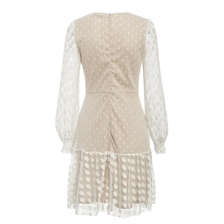 Damen luftiges Kleid mit transparenten Einsätzen und Rüschensaum Drune