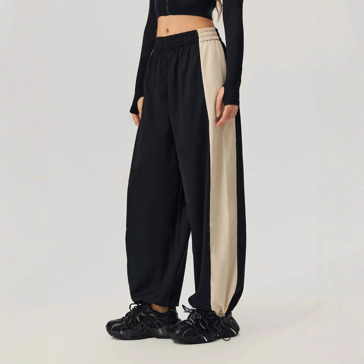 Damen sportliche Freizeithose mit angesagtem Schnitt und seitlichen Kontrastpanelen Drune