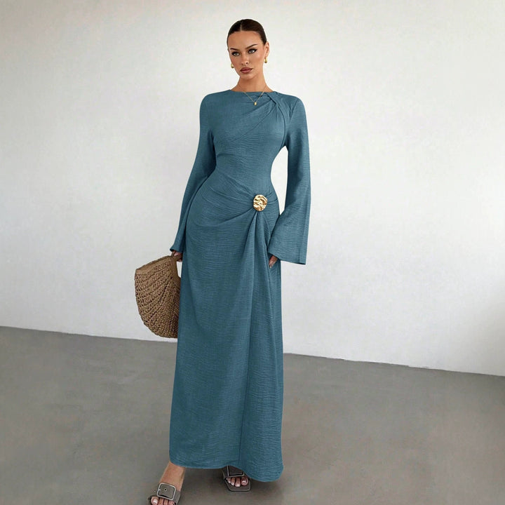 Damen Maxikleid mit Drapierter Taille, langen Glockenärmeln und Zierbrosche Drune