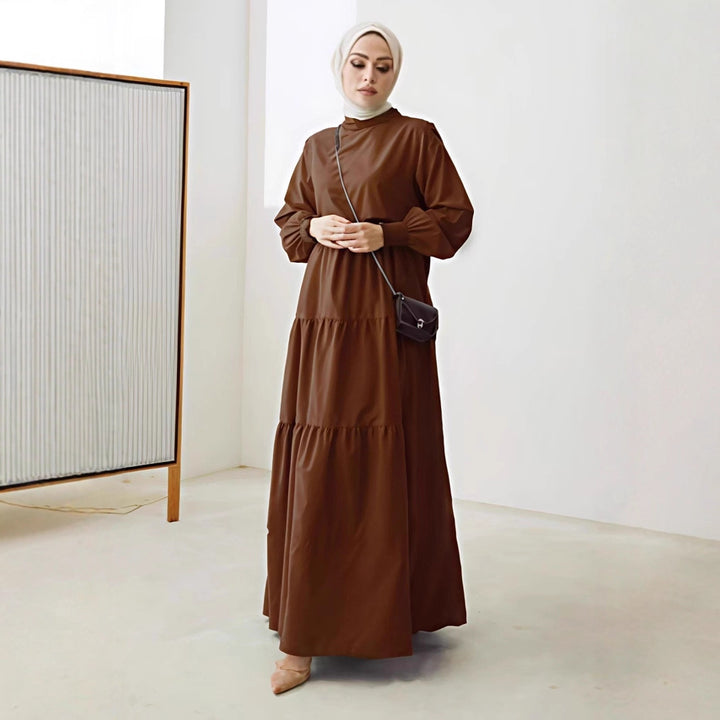 Damen Maxikleid mit Stufenrock, hohem Kragen und gerafften Ärmeln Drune