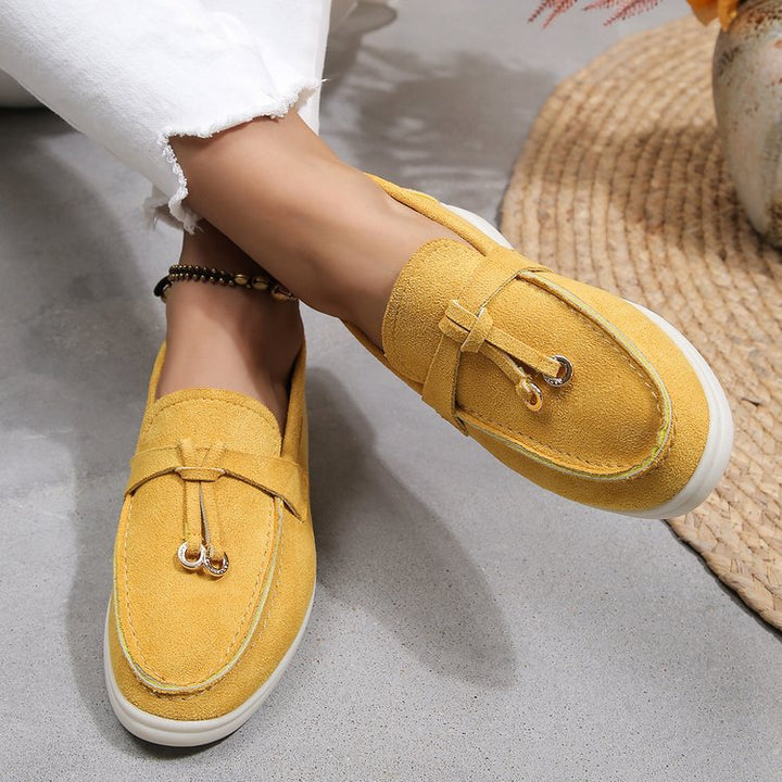Damen Slipper-Loafer aus Velourslederoptik mit dekorativem Knotenriemen und leicht profilierter Gummisohle Drune