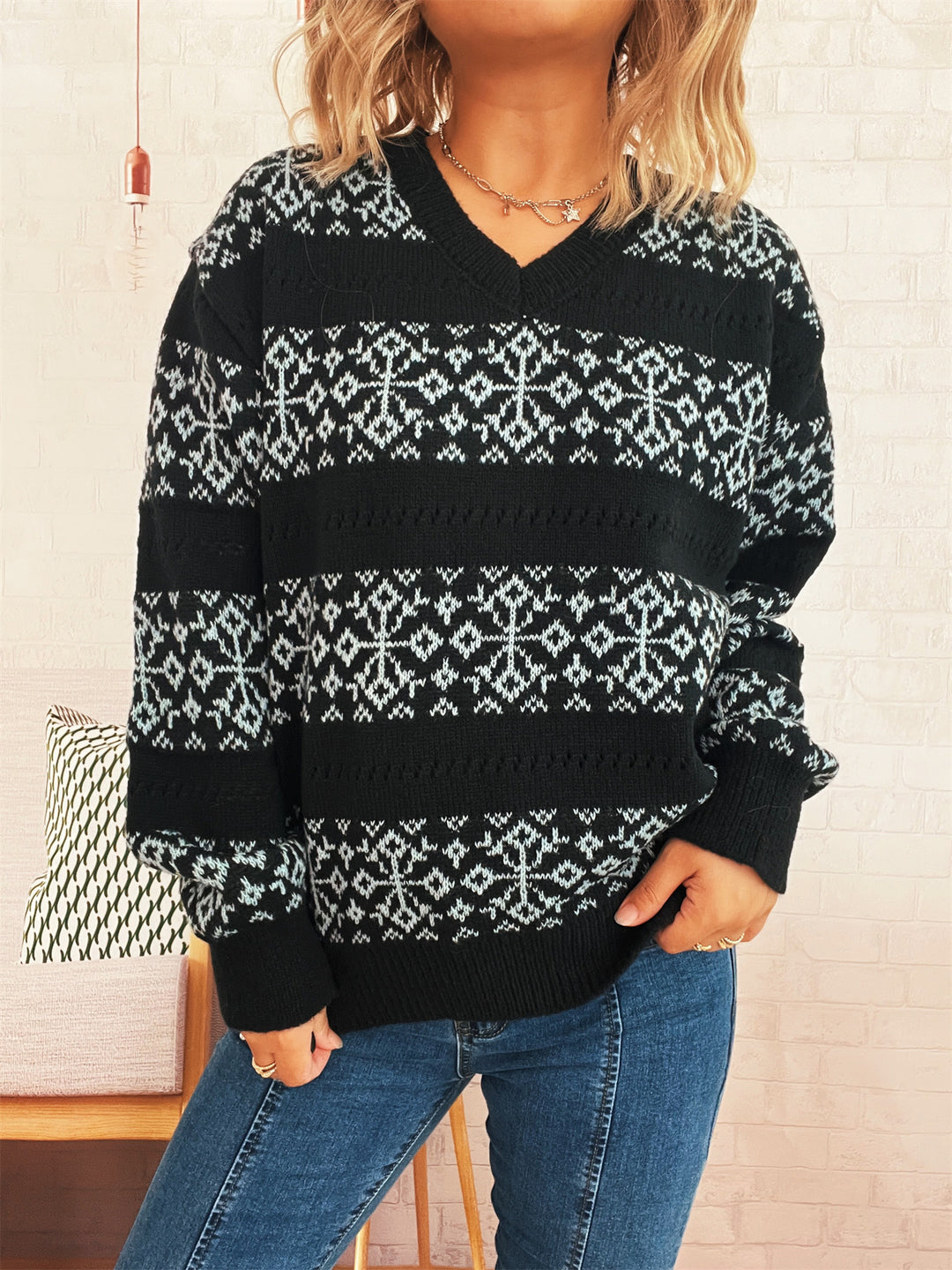 Damen Strickpullover im nordischen Muster mit tiefem V-Ausschnitt Drune