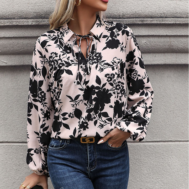 Damen Bluse mit eleganten Rüschendetails und verspieltem Blumenmuster Drune
