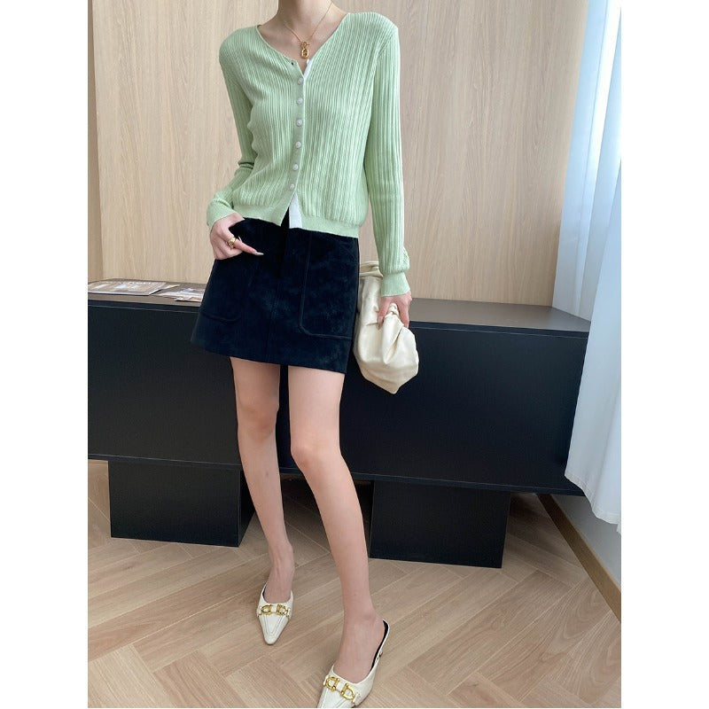 Damen lässige Strickjacke mit V-Ausschnitt und Knopfdetail Drune