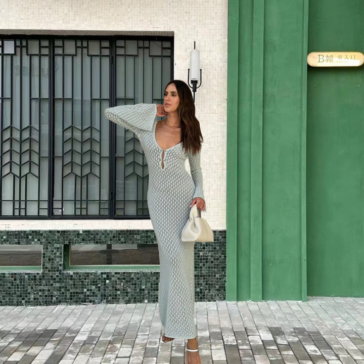 Damen Strickmaxikleid mit tiefem V-Ausschnitt und dekorativem Schlüsselbund Drune