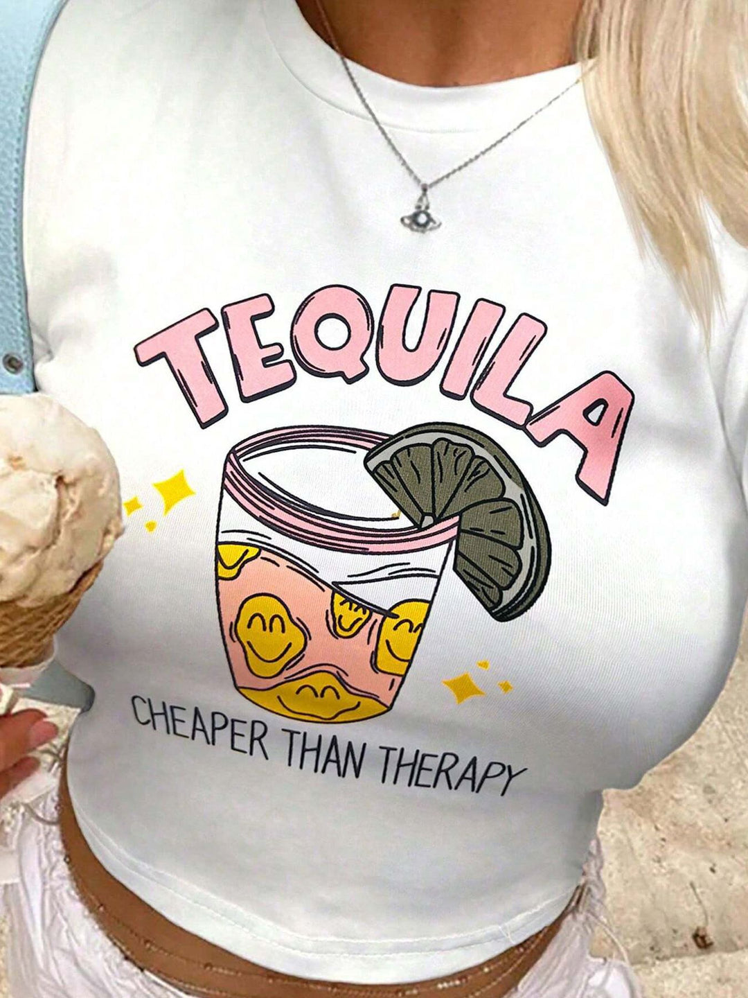 Damen Crop-Top mit kreativem Grafikdesign und modernem Schriftzug Drune