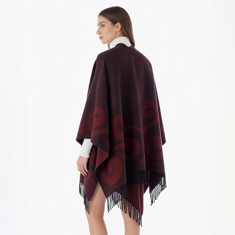 Damen Wollmix-Poncho mit Jacquard‑Wirbelmuster, V-Ausschnitt und Fransen Drune