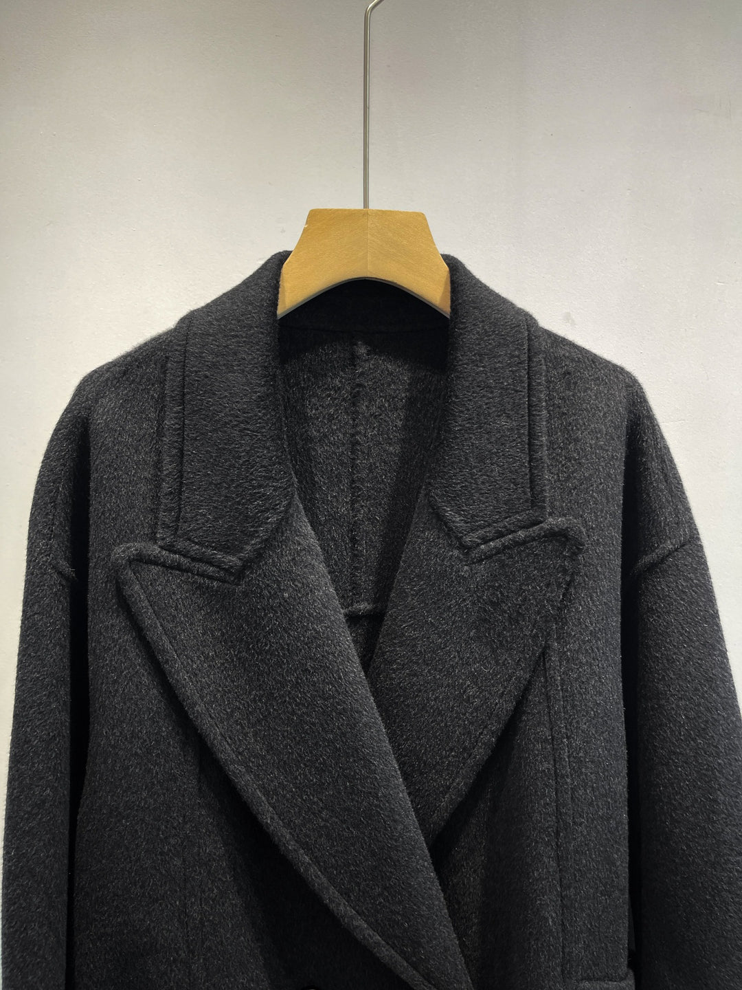 Damen maßgeschneiderter Overcoat aus einzigartigem strukturiertem Stoff Drune
