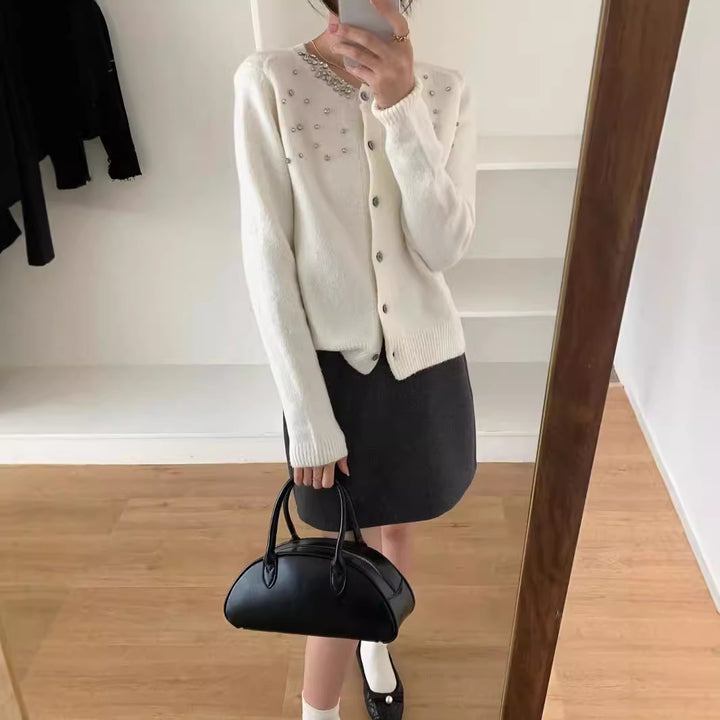 Damen Strickjacke mit eleganten Perlenapplikationen und klassischem Rundhalsausschnitt Drune
