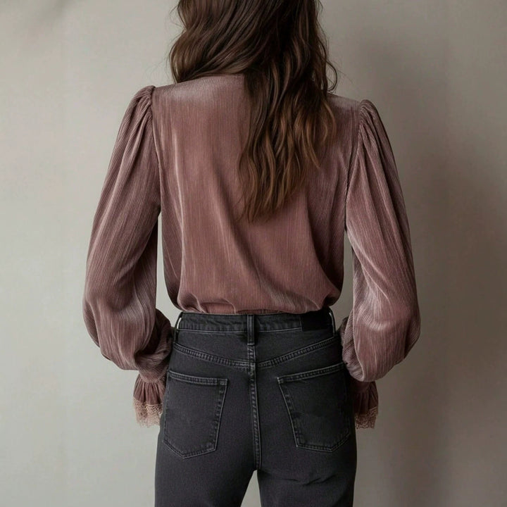 Damen Plissée-Veloursbluse mit Spitzenrüschen und Puffärmeln Drune