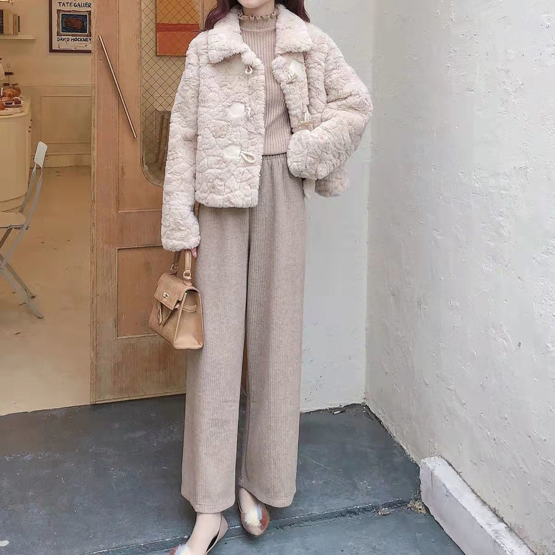 Damen elegante Kunstfelljacke mit schickem Kragen und dekorativen Knopfdetails Drune