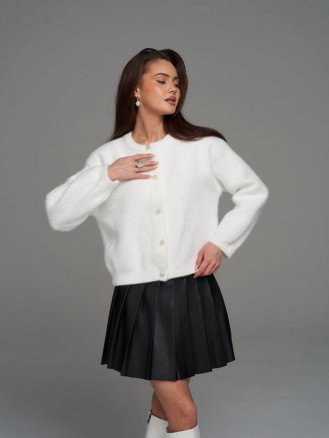 Damen Elegante Flauschige Strickjacke mit Perlenknöpfen Drune