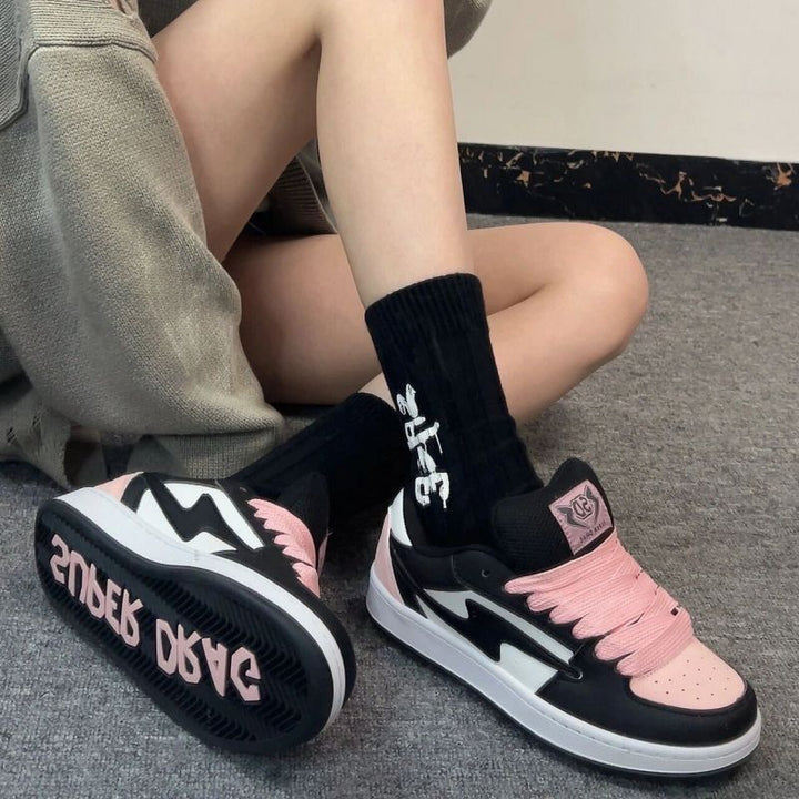Damen Sportliche Sneakers mit atmungsaktiver Oberflächenstruktur und robustem Profil Drune