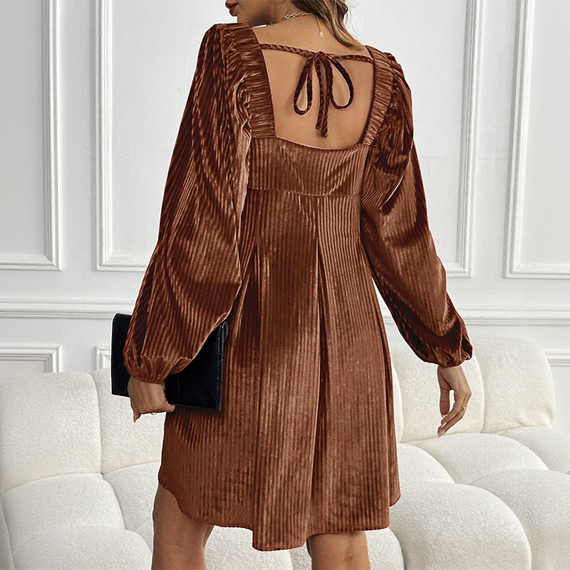 Damen Angesagtes Plisseekleid mit quadratischem Ausschnitt Drune