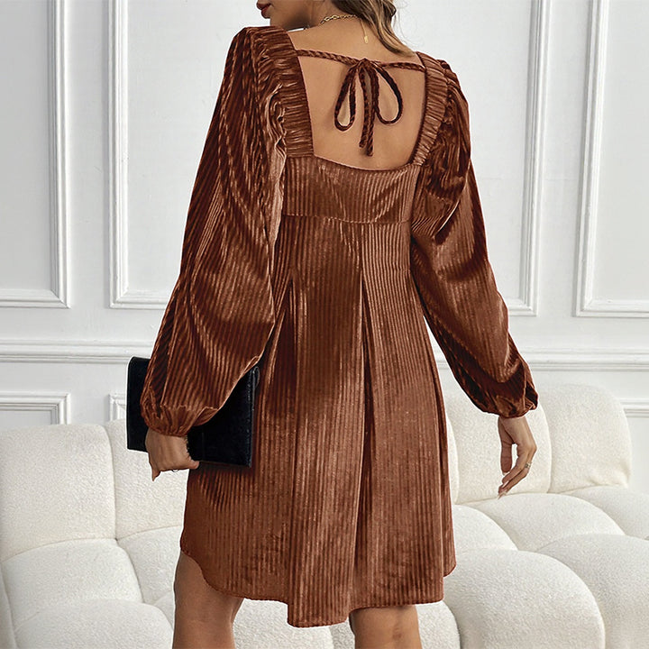 Damen Angesagtes Plisseekleid mit quadratischem Ausschnitt Drune