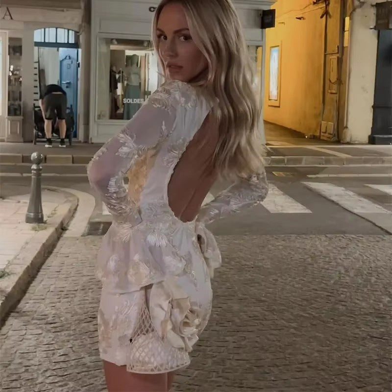 Damen 300+ Chiffonbluse mit floraler 3D Stickerei, Keyhole Rücken und ausgestellten Manschetten Drune