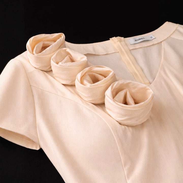 Damen figurbetontes Kleid mit Volant und Blütenapplikationen Drune
