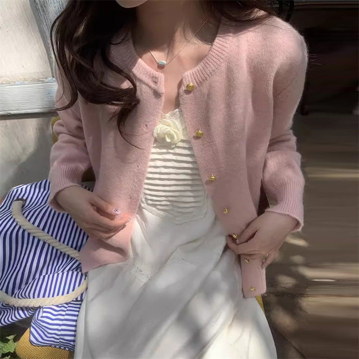 Drune | Strickjacke - Retro Rundhalsausschnitt - Kleine goldene Knopfdetails