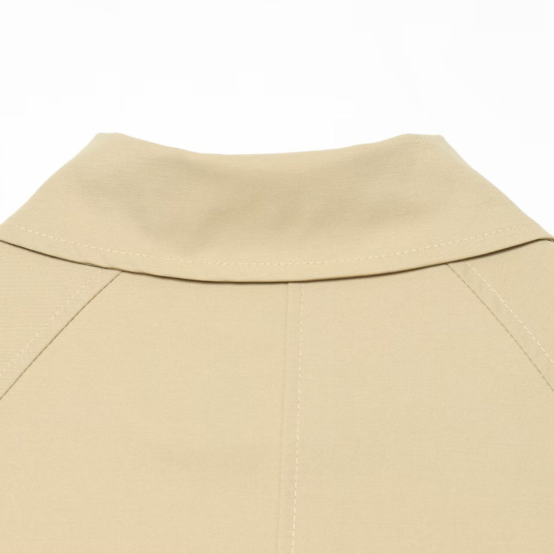 Damen Kurzblouson im Boxy‑Trenchstil mit Raglanärmeln und Hornknöpfen Drune