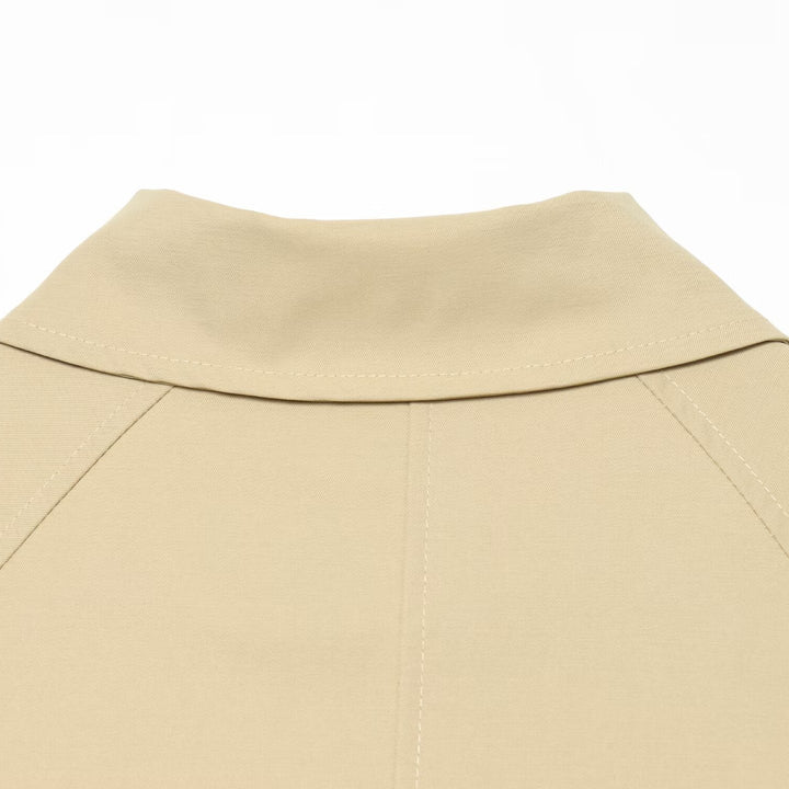 Damen Kurzblouson im Boxy‑Trenchstil mit Raglanärmeln und Hornknöpfen Drune