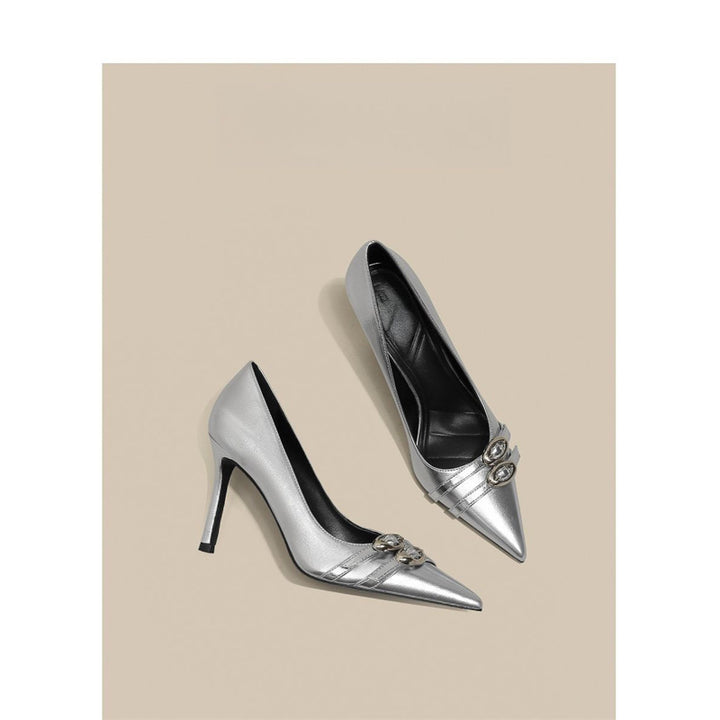 Damen Spitz zulaufende Lackpumps mit schmalem Stiletto und dekorativer Glanz‑Schnalle Drune