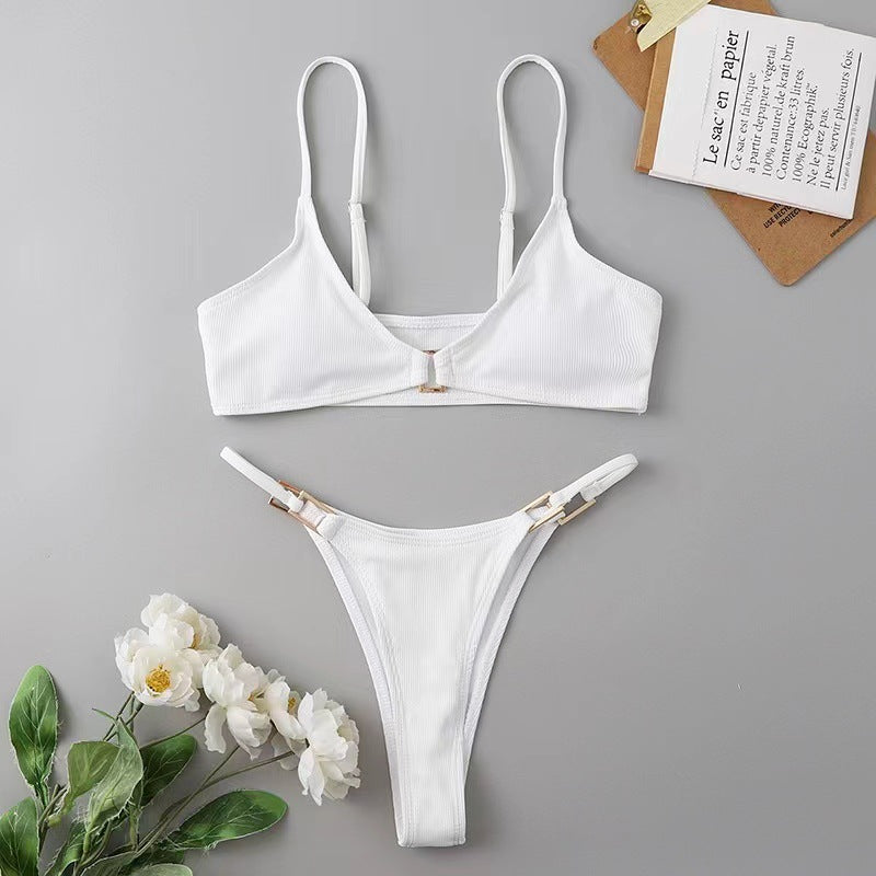 Damen Triangel-Bikini mit raffiniertem Halterdesign und elegantem Goldverschluss Drune