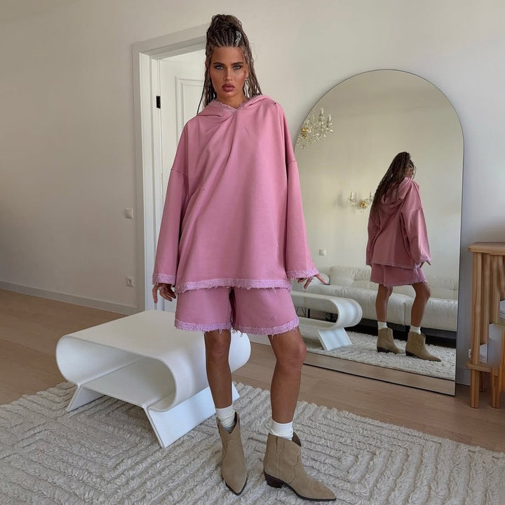 Damen sportlicher Oversized Hoodie mit fransigen Details und Shorts-Set Drune