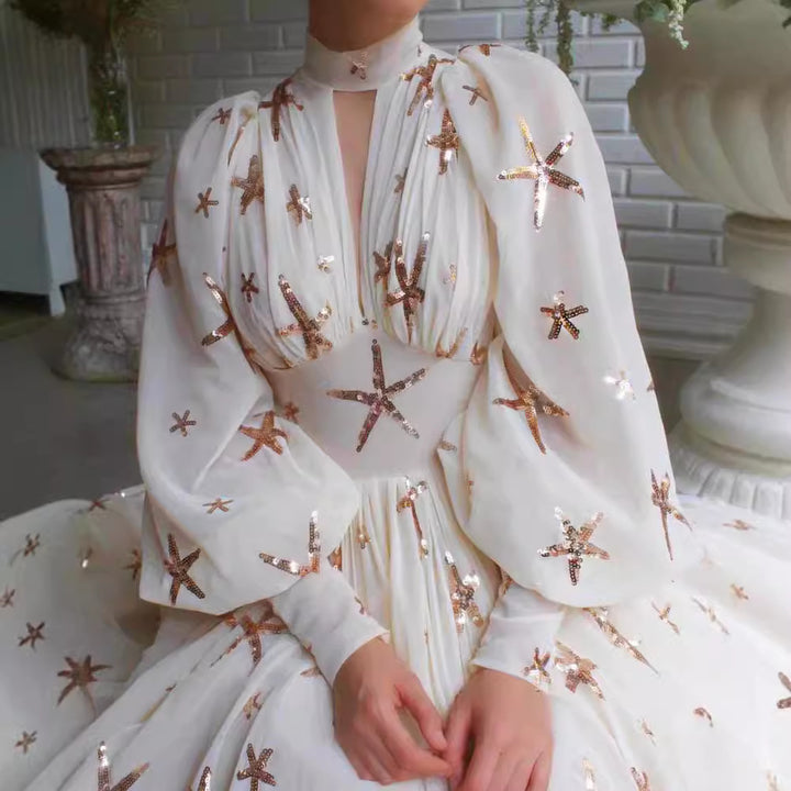 Damen Abendkleid mit funkelndem Paillettenbesatz und elegantem Kragen Drune