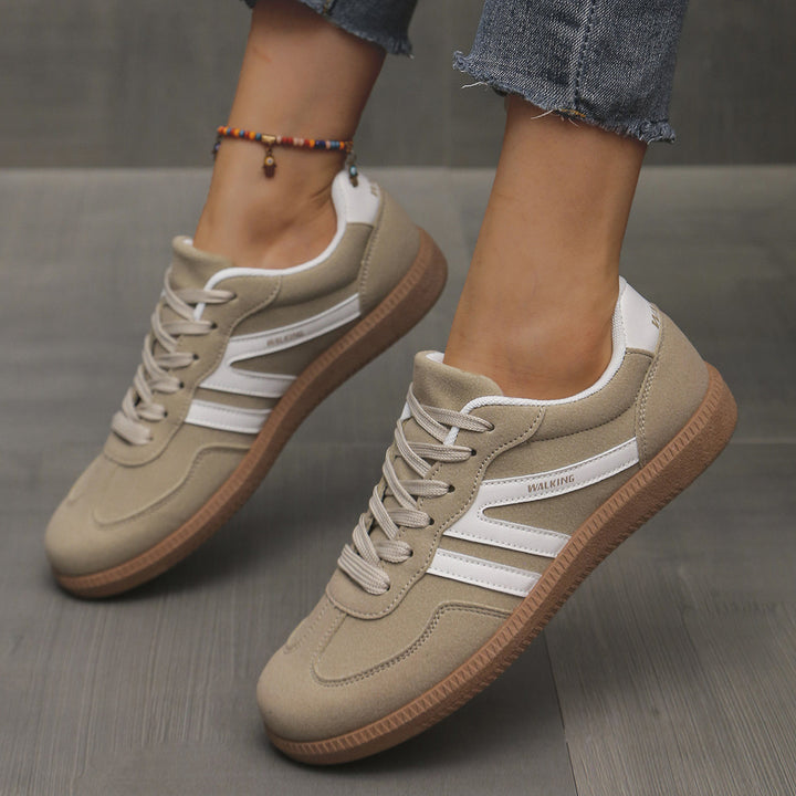 Damen Sportliche Retro‑Sneaker mit gepolstertem Schaft und profilierter Gummisohle Drune