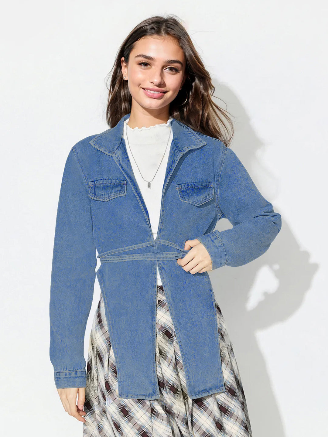 Damen Jeansjacke im modernen Oversized-Stil mit verkürztem Schnitt und praktischen Taschen Drune