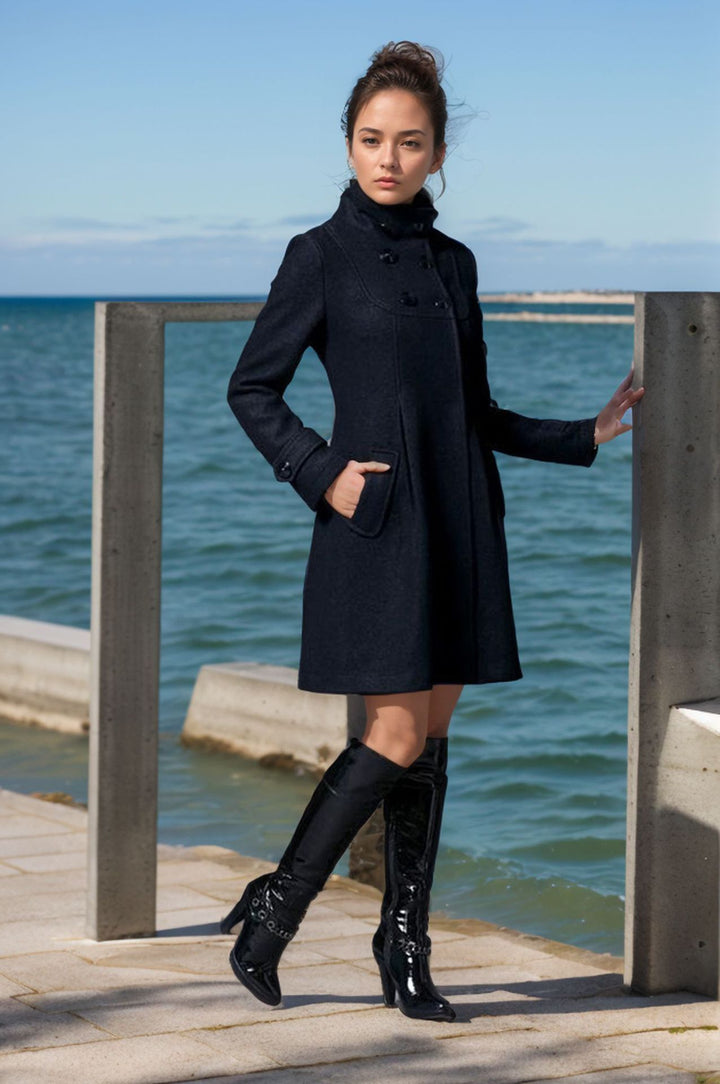 Damen eleganter Wollmantel mit modernem Kragen und praktischen Taschen Drune