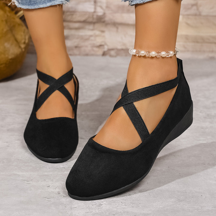 Damen  minimalistische Samt-Ballerina mit dekorativer Fußkette und ergonomischem Komfortfußbett Drune
