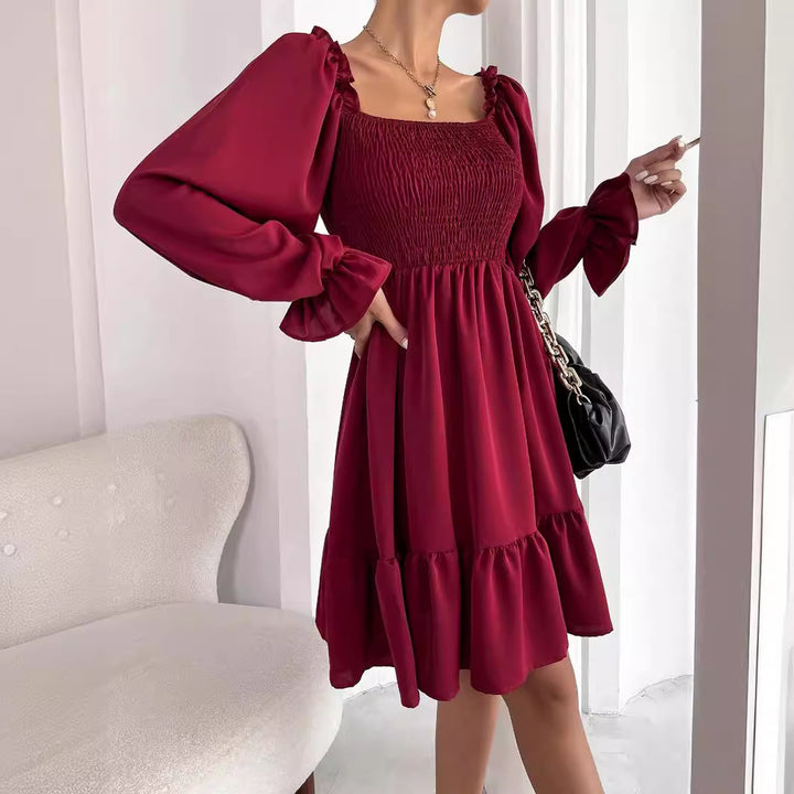 Damen eingearbeitetes Minikleid mit voluminösen Rüschenärmeln und Square-Neck Drune