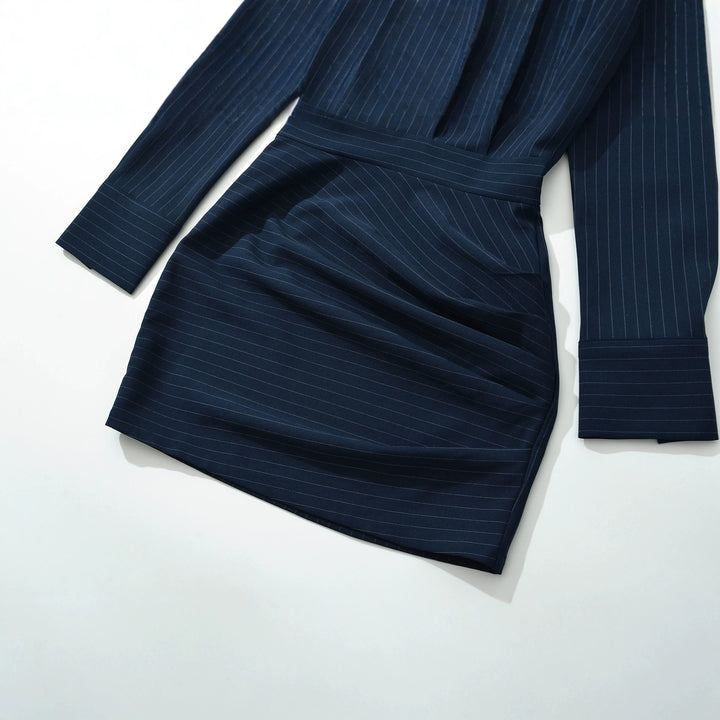 Damen Tailliertes Midikleid mit Hemdblusenoberteil und Nadelstreifen‑Design Drune